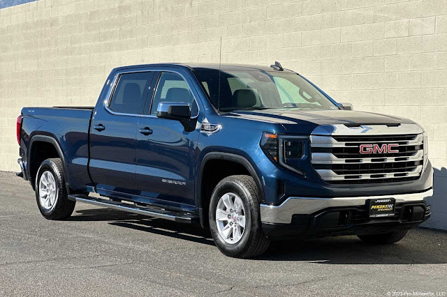 2023 GMC Sierra 1500 SLE