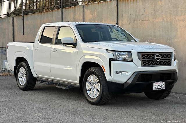 2023 Nissan Frontier SV