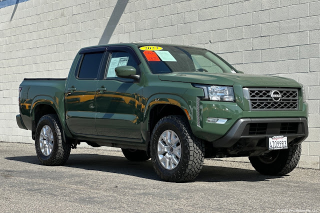 2023 Nissan Frontier SV