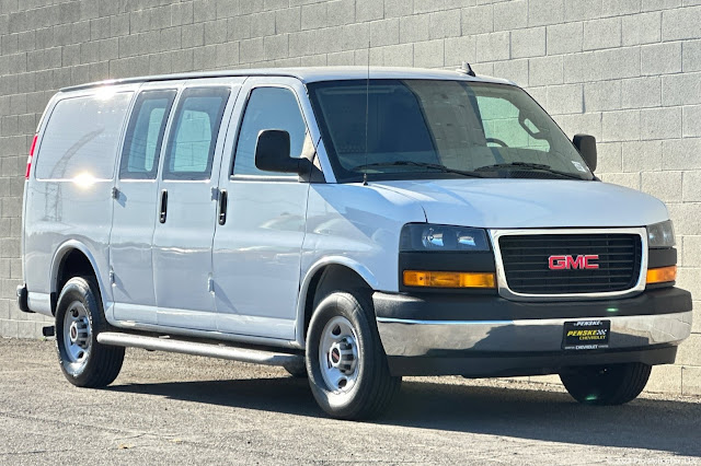 2023 GMC Savana 2500 Work Van