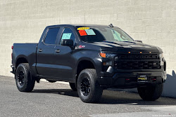 2022 Chevrolet Silverado 1500 Custom Trail Boss