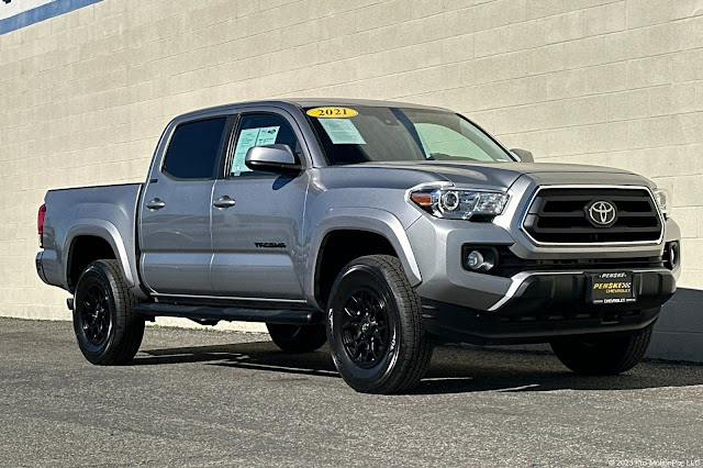 2021 Toyota Tacoma 2WD SR52WD SR5 Double Cab 5' Bed V6 AT (Natl