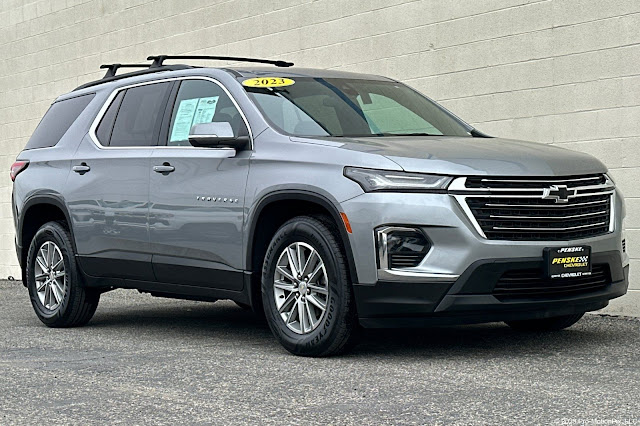 2023 Chevrolet Traverse LT