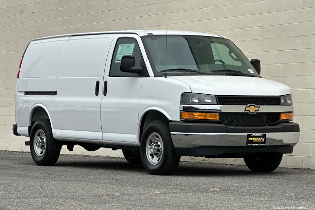 2026 Chevrolet Express 2500 Work Van
