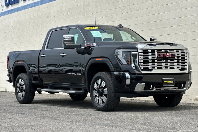 2024 GMC Sierra 2500HD Denali
