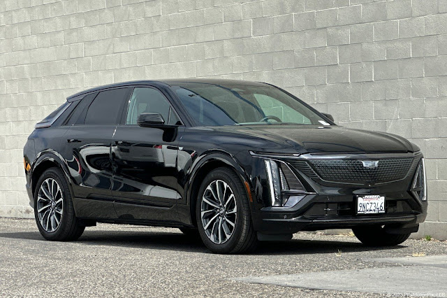2024 Cadillac LYRIQ Sport