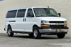 2025 Chevrolet Express 3500 LT