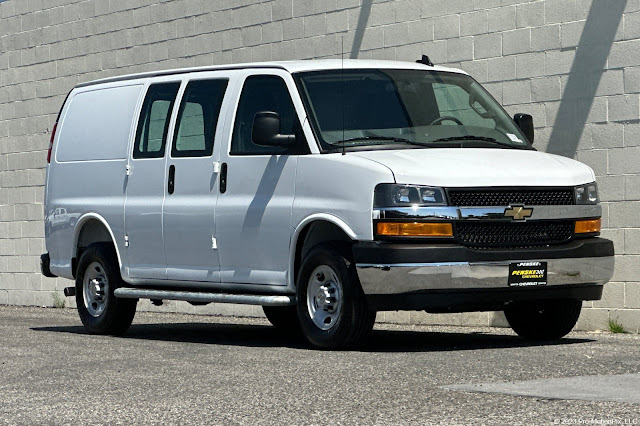 2025 Chevrolet Express 2500 Work Van