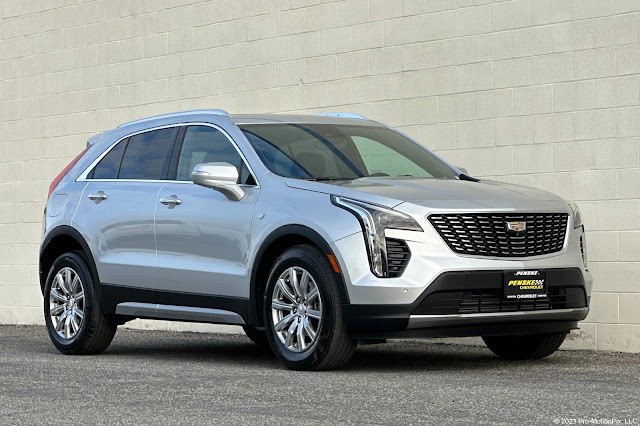 2022 Cadillac XT4 Premium Luxury